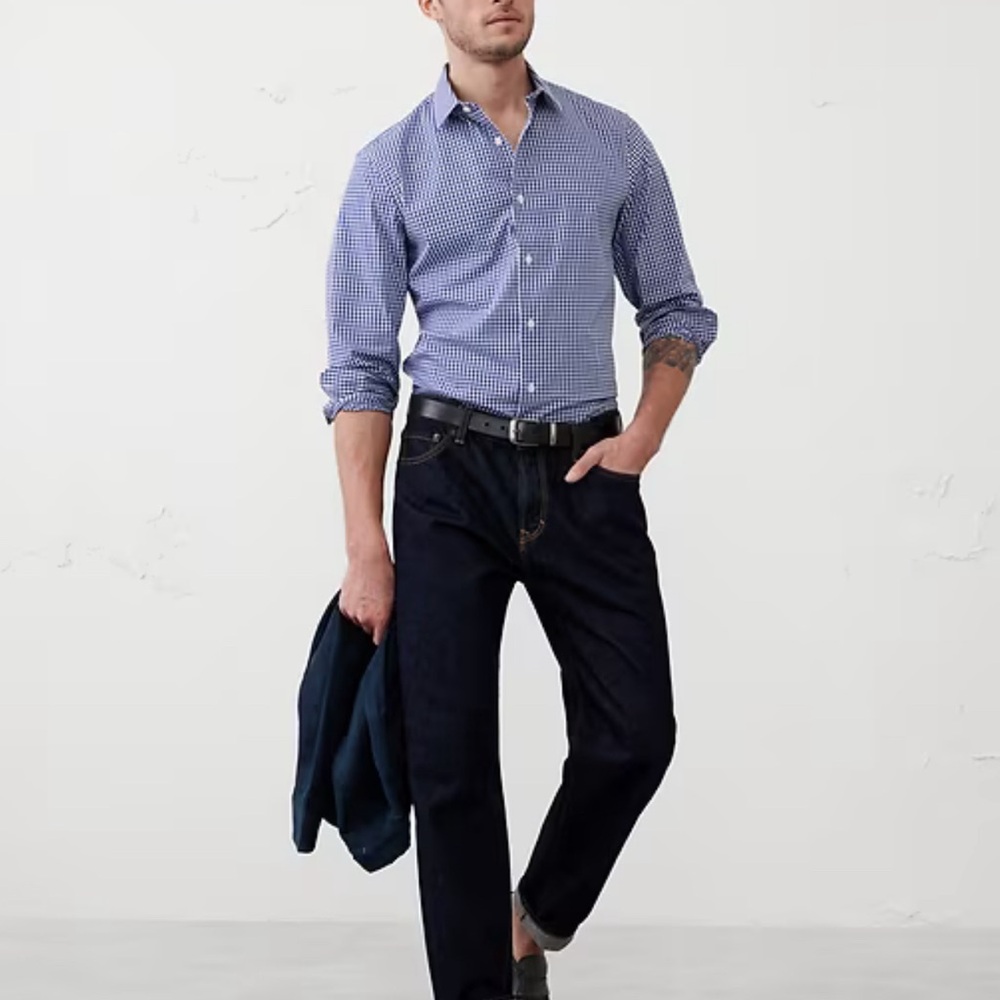 Banana Republic Factory Slim Fit, Wrinkle Resistant- Medium